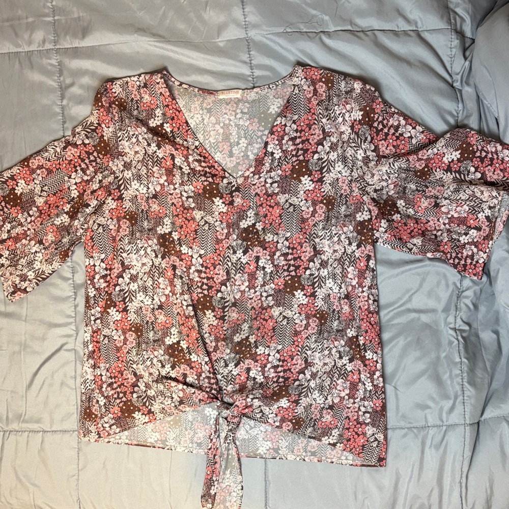 Chic Floral V-Neck Blouse with Tie-Front